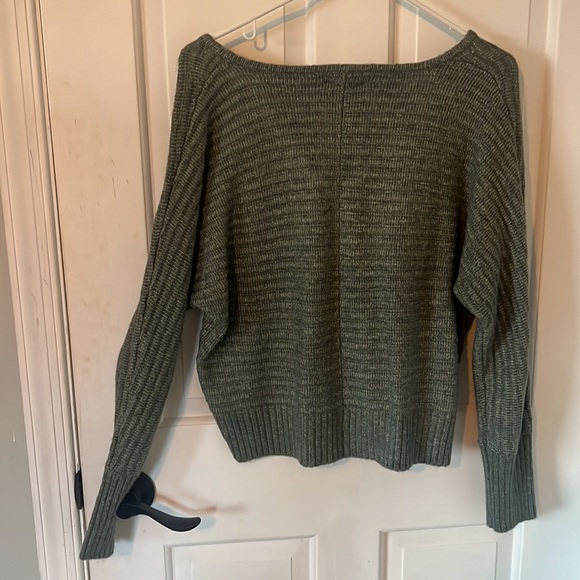 Like New Sincerely Jules Sweater - Picture 3 of 3